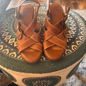 Clarks Tan Leather Crisscross Slingback Sandals